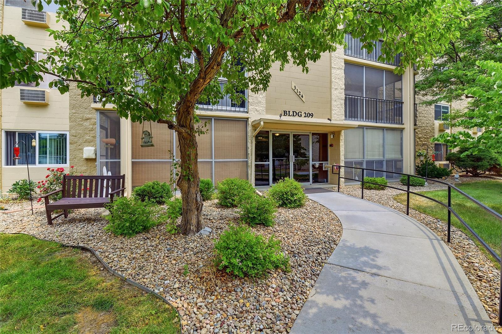 3124 S Wheeling Way, aurora&nbsp; House Search MLS Picture
