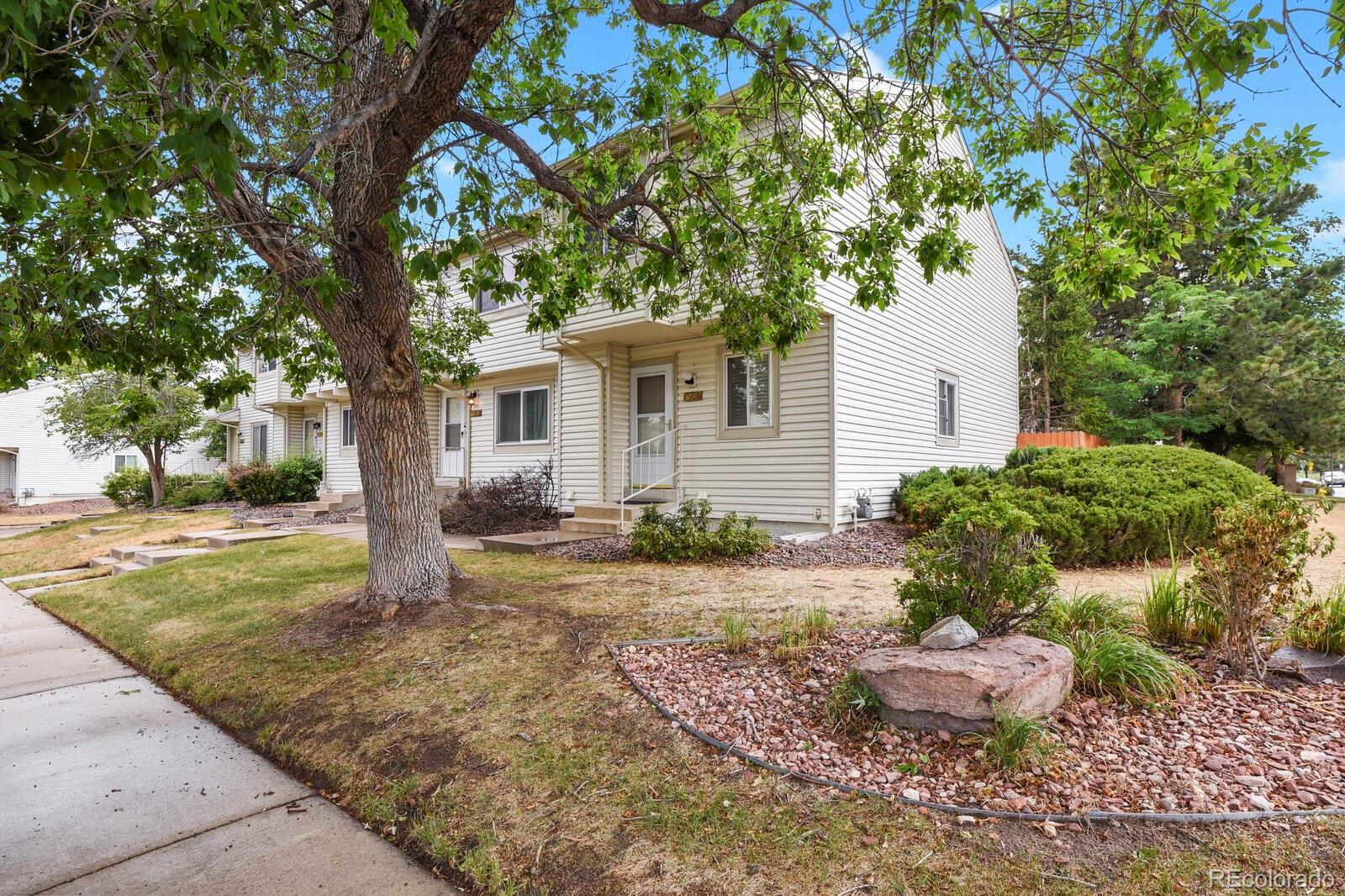 4290 S Mobile Circle, aurora&nbsp; House Search MLS Picture