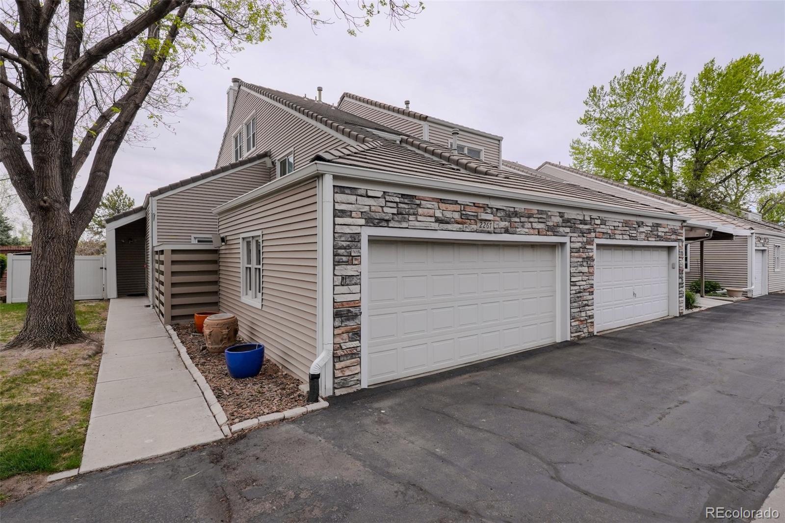 2267 S Yosemite Circle, denver&nbsp; House Search MLS Picture