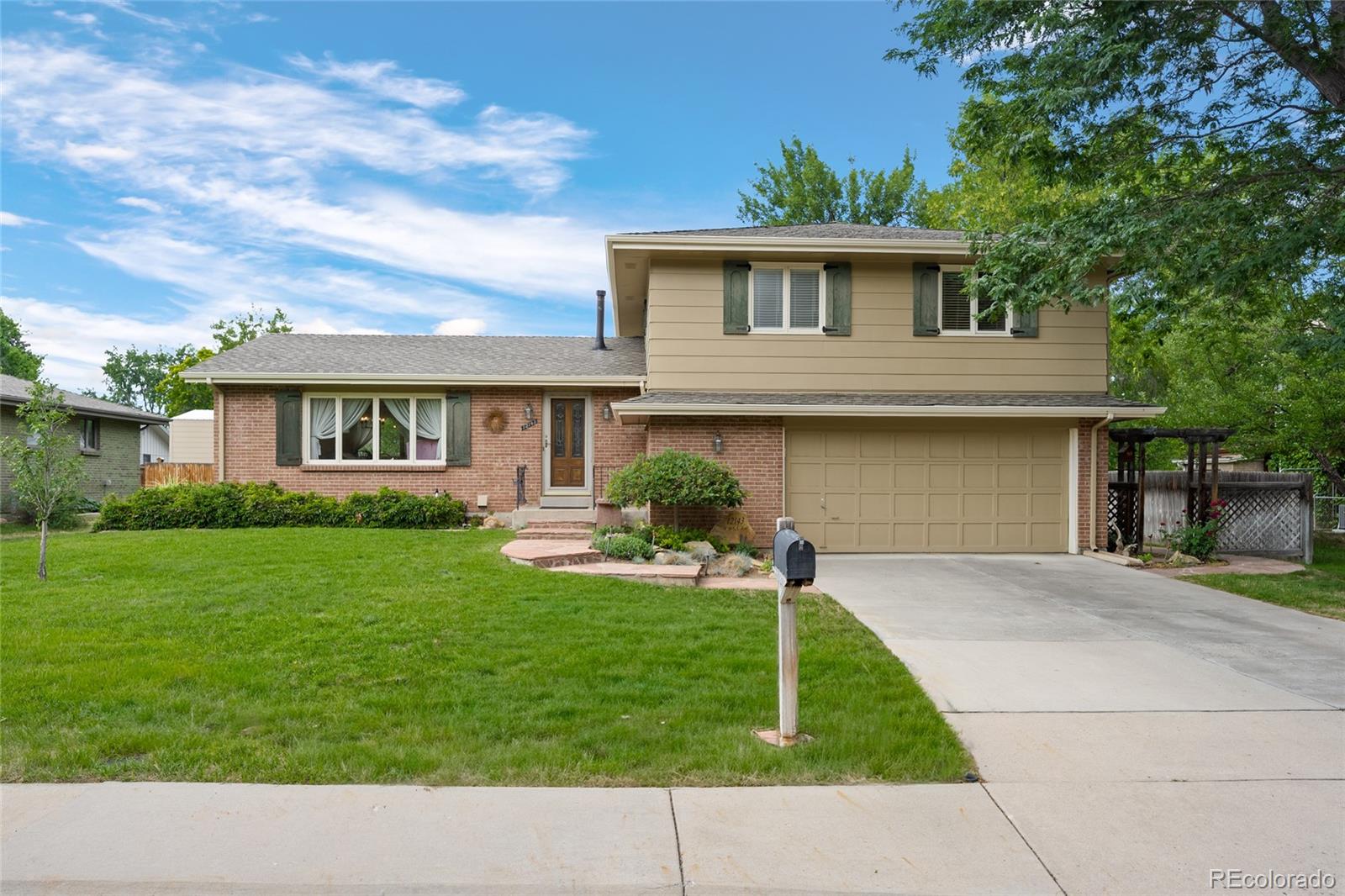 12143 W 68th Avenue, arvada&nbsp; House Search MLS Picture