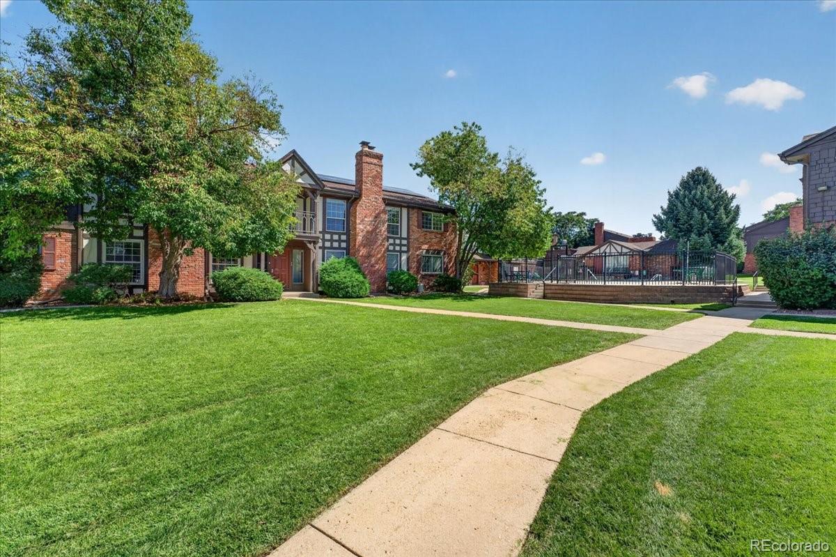 3825 S Monaco Street Parkway, denver&nbsp; House Search MLS Picture