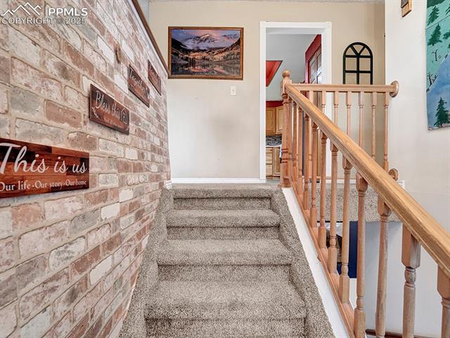 MLS Image for 1555  Luna Vista  ,Colorado Springs, Colorado