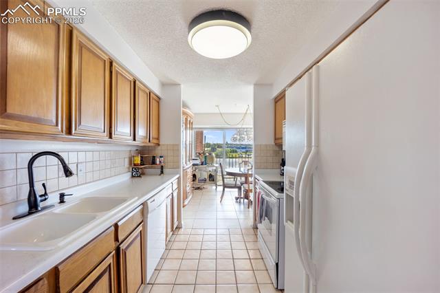 MLS Image for 411  Lakewood  B533 ,Colorado Springs, Colorado