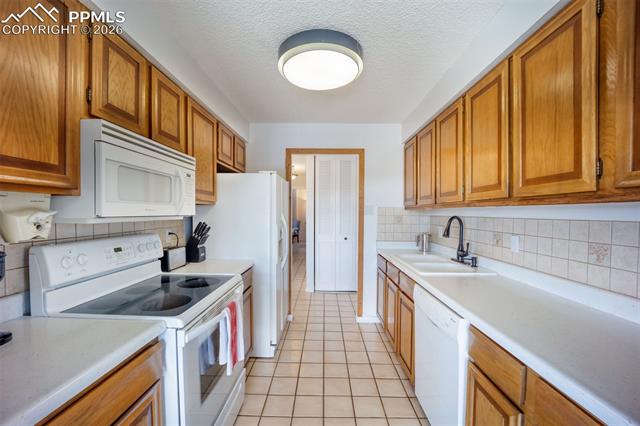 MLS Image for 411  Lakewood  B533 ,Colorado Springs, Colorado