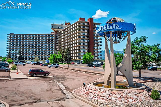 MLS Image for 411  Lakewood  B527 ,Colorado Springs, Colorado