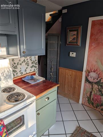 MLS Image for 2953  Mesa  B ,Colorado Springs, Colorado