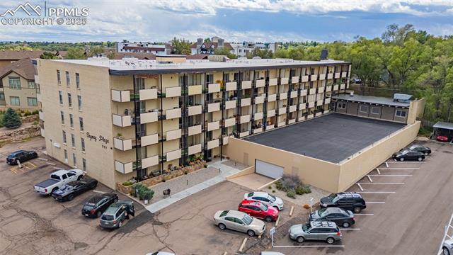 777  Saturn  301 , colorado springs&nbsp; House Search MLS Picture