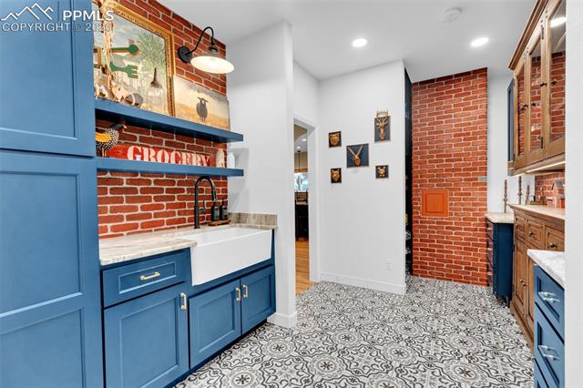 MLS Image for 4745  Cheyenne  ,Larkspur, Colorado