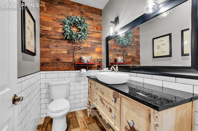 MLS Image for 4745  Cheyenne  ,Larkspur, Colorado