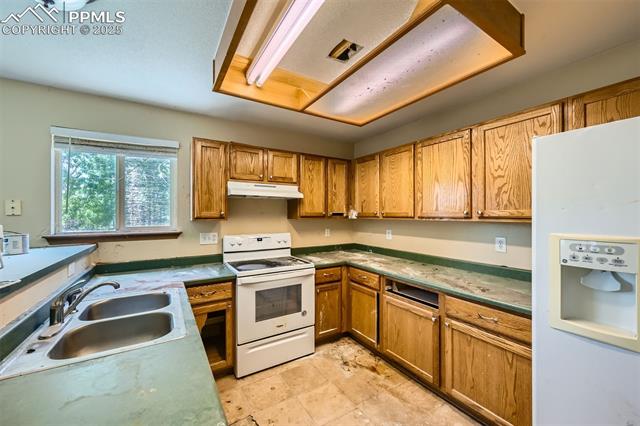 MLS Image for 851  Legend Oak  ,Fountain, Colorado