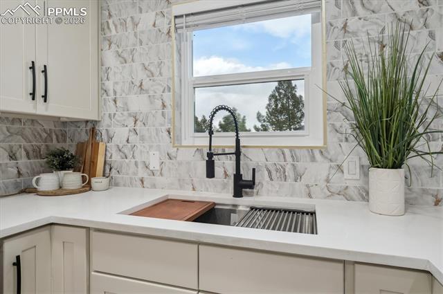 MLS Image for 13910  Blue Jay  ,Larkspur, Colorado