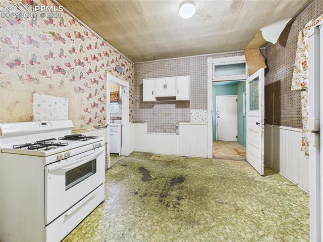 MLS Image for 1001 E Orman  ,Pueblo, Colorado