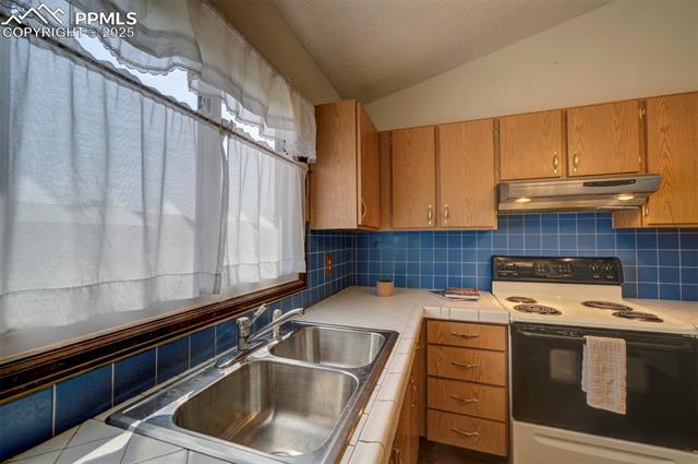 MLS Image for 14  Crested Hill  ,Pueblo, Colorado