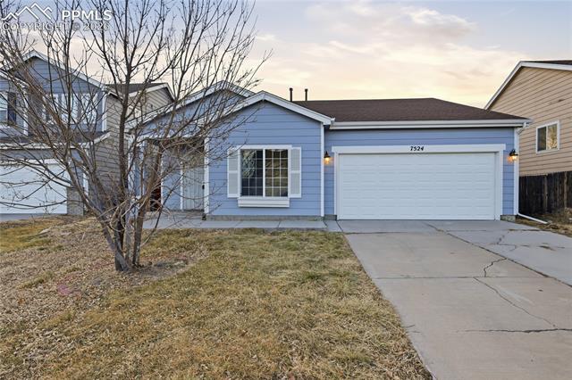 7524  Barn Owl  , fountain&nbsp; House Search MLS Picture