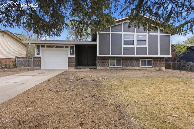 724  Squire  , colorado springs&nbsp; House Search MLS Picture