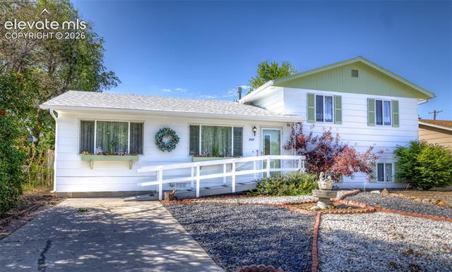 2527 E Caramillo  , colorado springs&nbsp; House Search MLS Picture