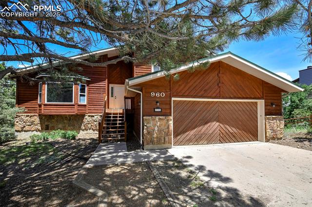 960  Golden Hills  , colorado springs  House Search MLS Picture