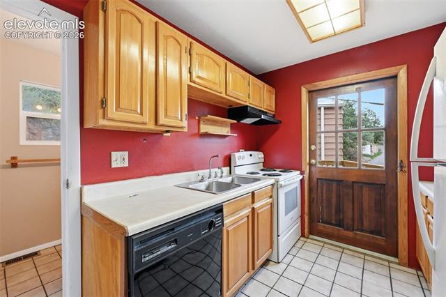 MLS Image for 68  Minnehaha  ,Manitou Springs, Colorado