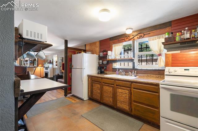 MLS Image for 107  Crystal Park  ,Manitou Springs, Colorado