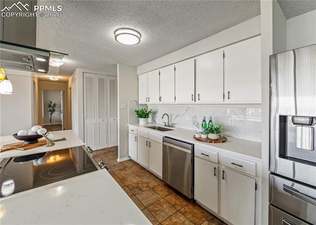 MLS Image for 411  Lakewood  B430 ,Colorado Springs, Colorado