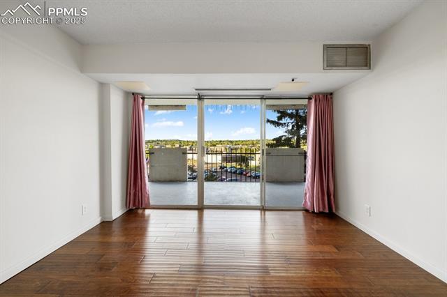 MLS Image for 411  Lakewood  B430 ,Colorado Springs, Colorado