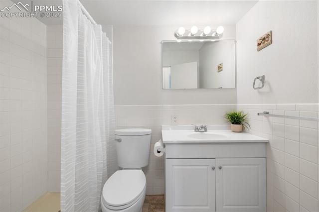 MLS Image for 411  Lakewood  B430 ,Colorado Springs, Colorado
