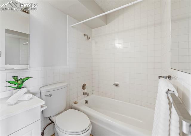 MLS Image for 411  Lakewood  B430 ,Colorado Springs, Colorado