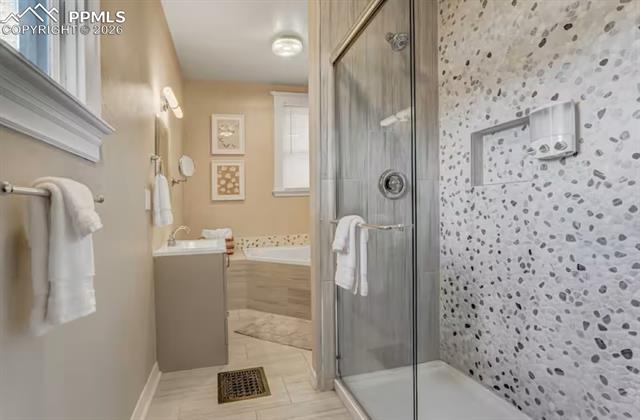 MLS Image for 6  Boulder Crescent  ,Colorado Springs, Colorado
