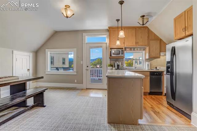 MLS Image for 6  Boulder Crescent  ,Colorado Springs, Colorado