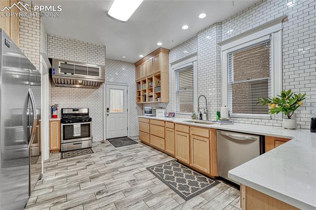 MLS Image for 6  Boulder Crescent  ,Colorado Springs, Colorado