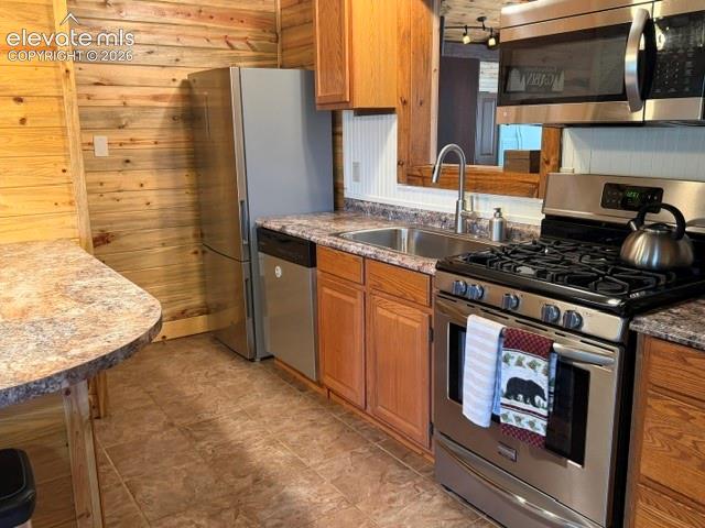 MLS Image for 269  Southpark  ,Florissant, Colorado
