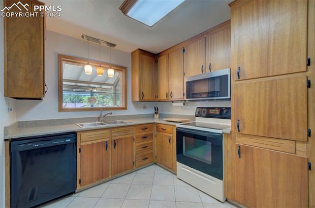 MLS Image for 2842  Jon  ,Colorado Springs, Colorado