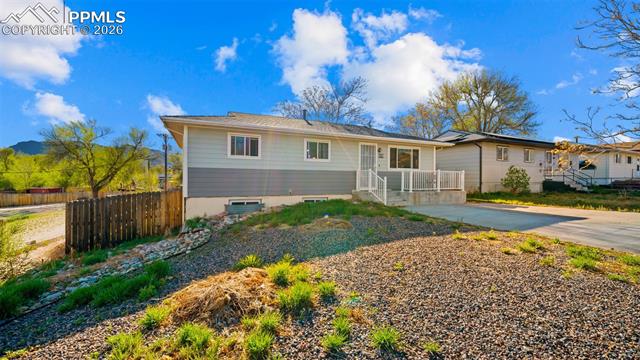 946  Hutchinson  , colorado springs&nbsp; House Search MLS Picture