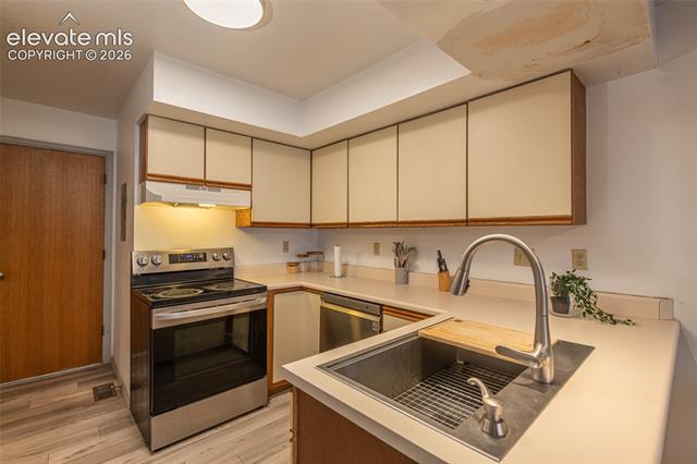 MLS Image for 1243  Holland Park   ,Colorado Springs, Colorado