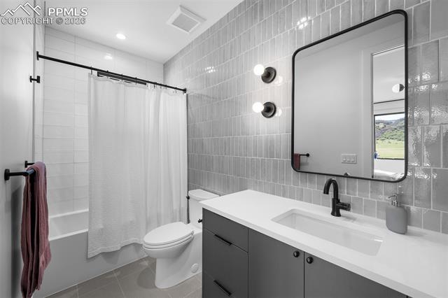 MLS Image for 5815  Peppy San  ,Larkspur, Colorado