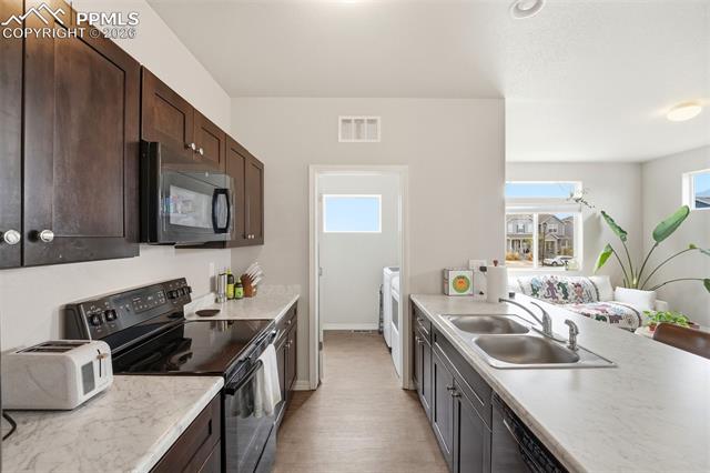 MLS Image for 2004  Rozzer  ,Colorado Springs, Colorado