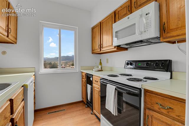 MLS Image for 1122  Fontmore  C ,Colorado Springs, Colorado