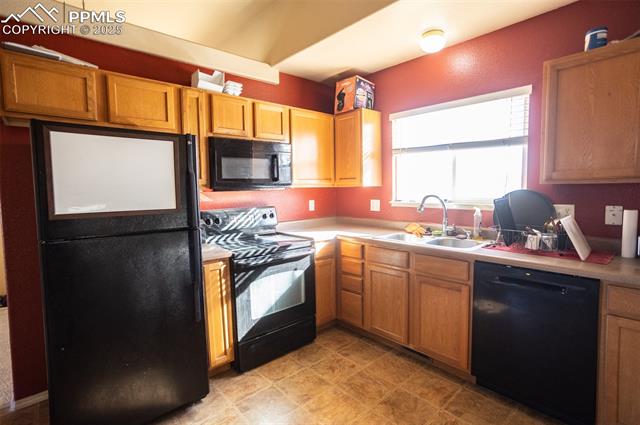 MLS Image for 8237  Parkglen  ,Fountain, Colorado