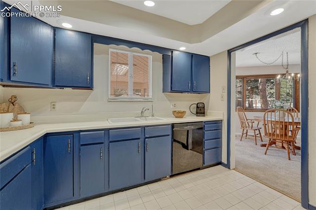 MLS Image for 25 E Cheyenne Mountain  ,Colorado Springs, Colorado