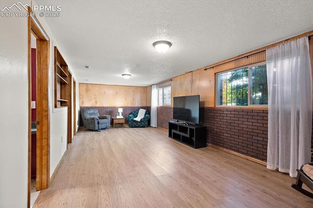 MLS Image for 1585  Luna Vista  ,Colorado Springs, Colorado
