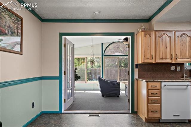 MLS Image for 1585  Luna Vista  ,Colorado Springs, Colorado
