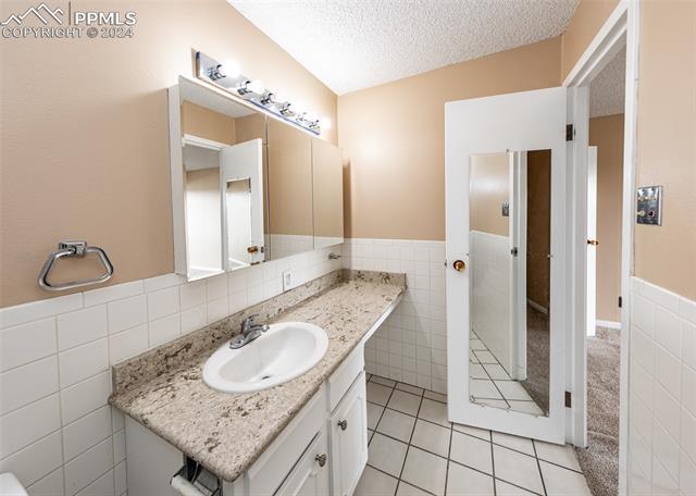 MLS Image for 411  Lakewood  B712 ,Colorado Springs, Colorado