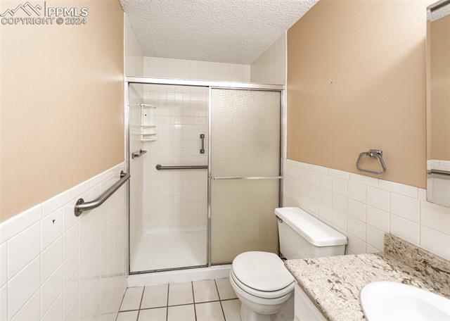 MLS Image for 411  Lakewood  B712 ,Colorado Springs, Colorado