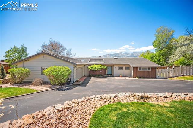 40  Friendship  , colorado springs&nbsp; House Search MLS Picture