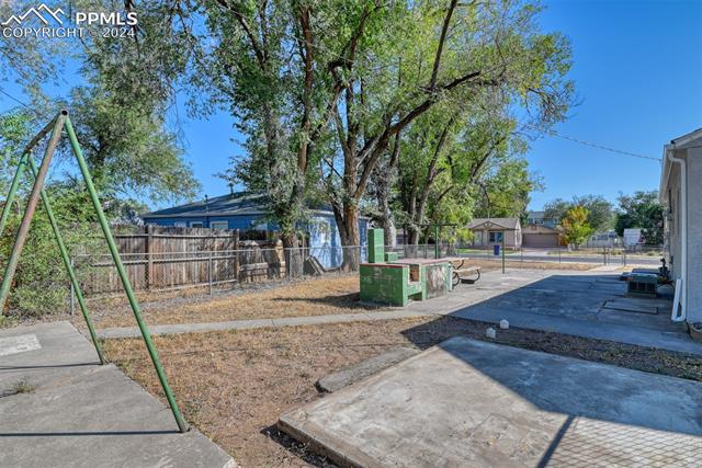 MLS Image for 516 E Cheyenne  ,Colorado Springs, Colorado