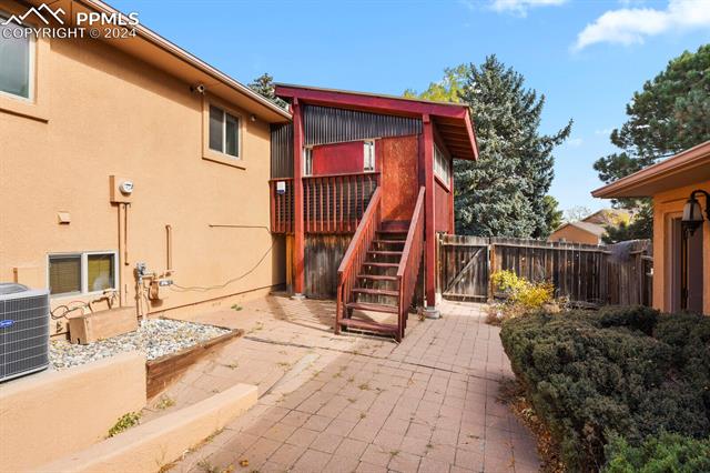 MLS Image for 3825 E Cresta Loma  ,Colorado Springs, Colorado