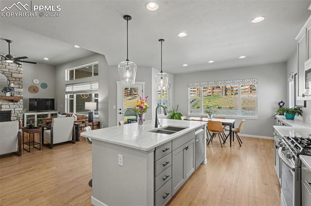 MLS Image for 16439  Golden Sun  ,Monument, Colorado