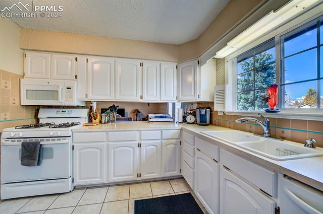 MLS Image for 760 W Kelleys  ,Woodland Park, Colorado