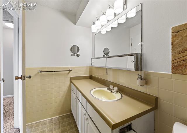 MLS Image for 411  Lakewood  C904 ,Colorado Springs, Colorado