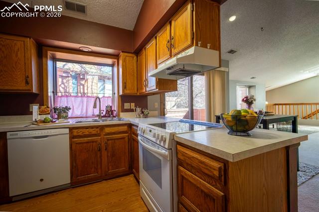 MLS Image for 5046  Sunsuite   ,Colorado Springs, Colorado